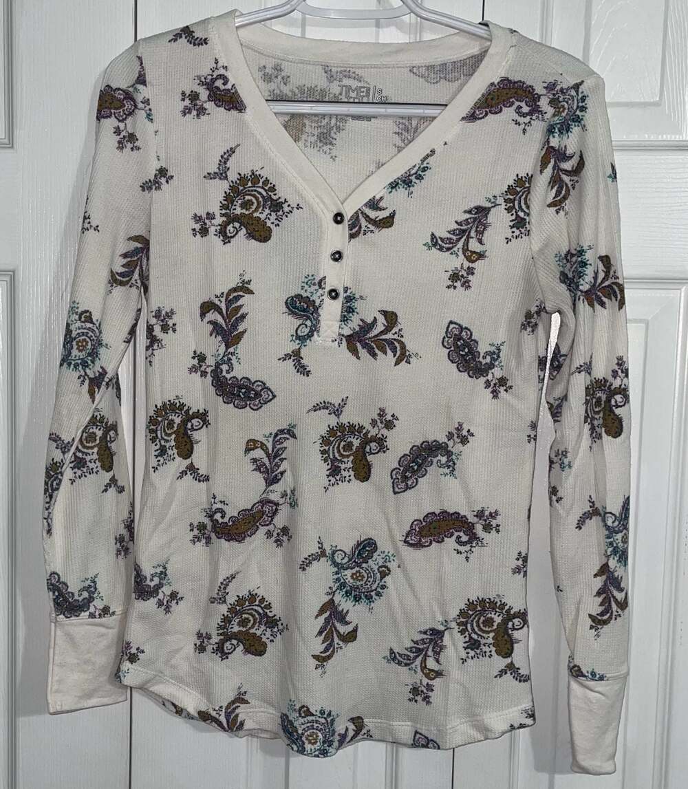 White Paisley Waffle-Knit Henley
